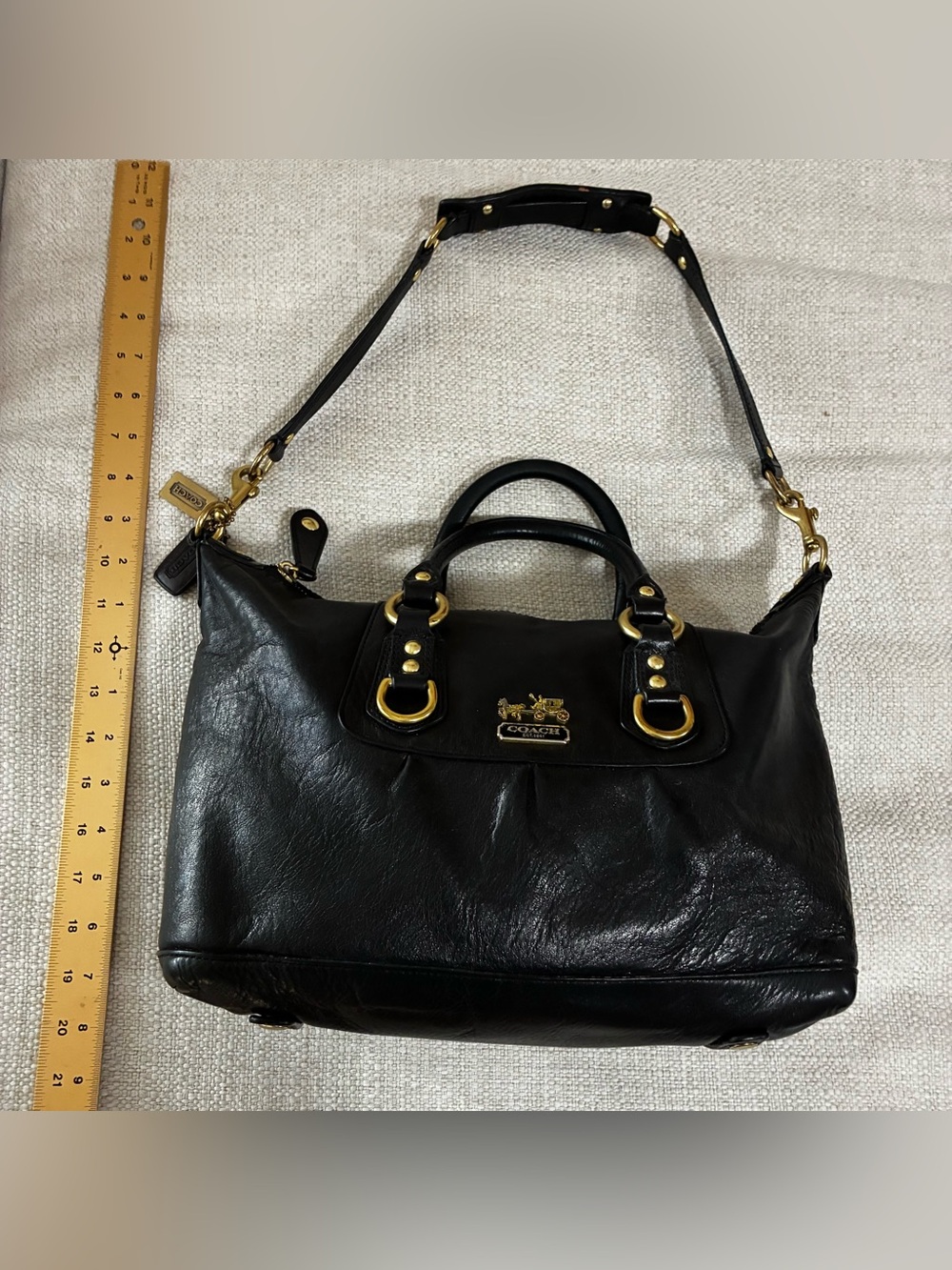 Coach EUC Madison Sabrina Black Leather Shoulder Satchel with Gold Hardware - Picture 13 of 16